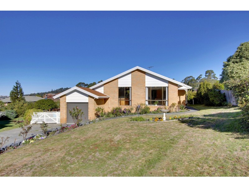 8 Ashley Court, Blackmans Bay TAS 7052