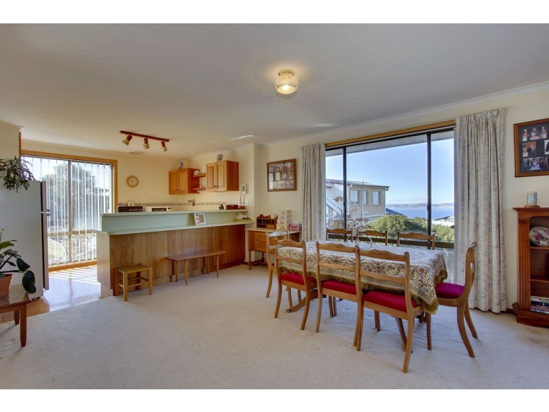 8 Ashley Court, Blackmans Bay TAS 7052