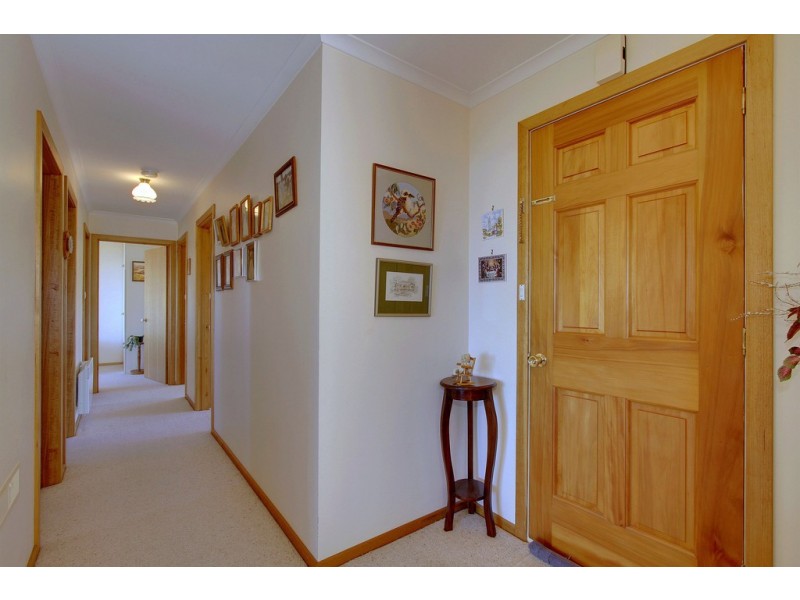 8 Ashley Court, Blackmans Bay TAS 7052