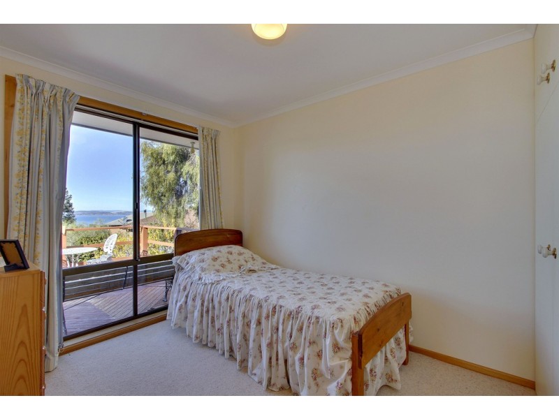 8 Ashley Court, Blackmans Bay TAS 7052