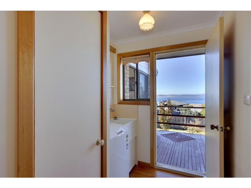 8 Ashley Court, Blackmans Bay TAS 7052