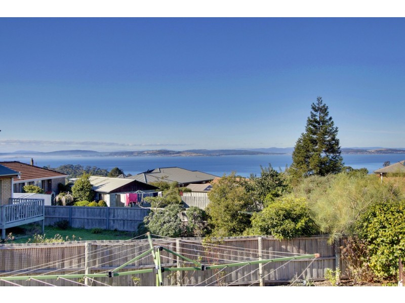 8 Ashley Court, Blackmans Bay TAS 7052
