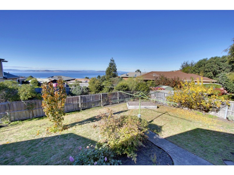 8 Ashley Court, Blackmans Bay TAS 7052