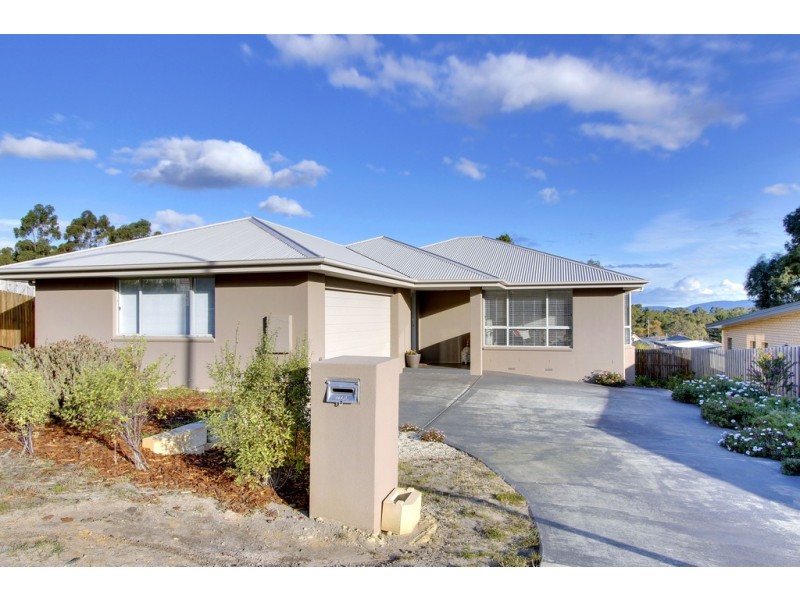 12 Celery Top Drive, Kingston TAS 7050