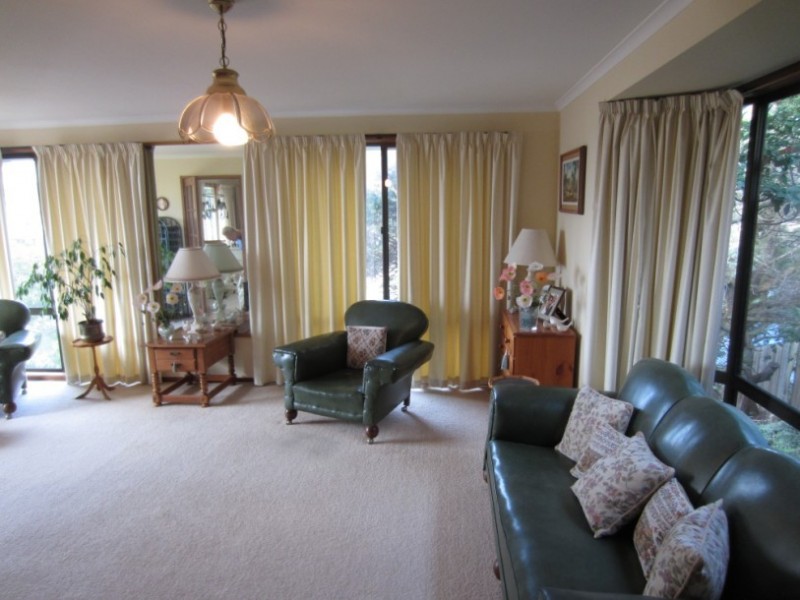 17 Woodlands Drive, Blackmans Bay TAS 7052