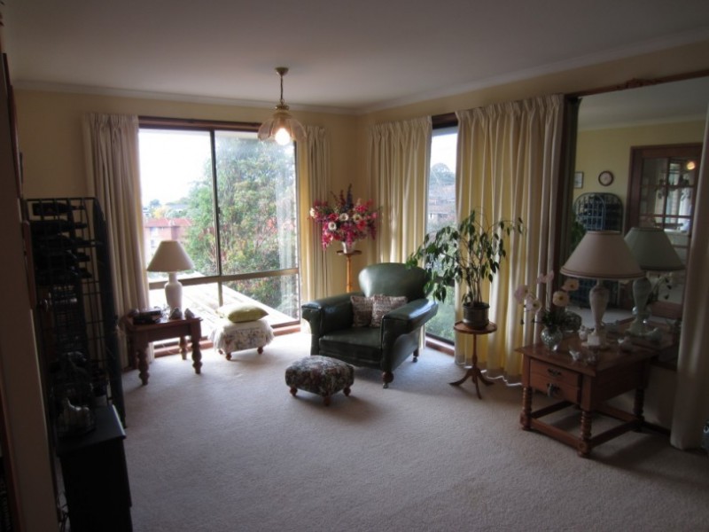 17 Woodlands Drive, Blackmans Bay TAS 7052