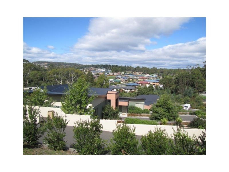 4/46 Willowbend Road, Kingston TAS 7050