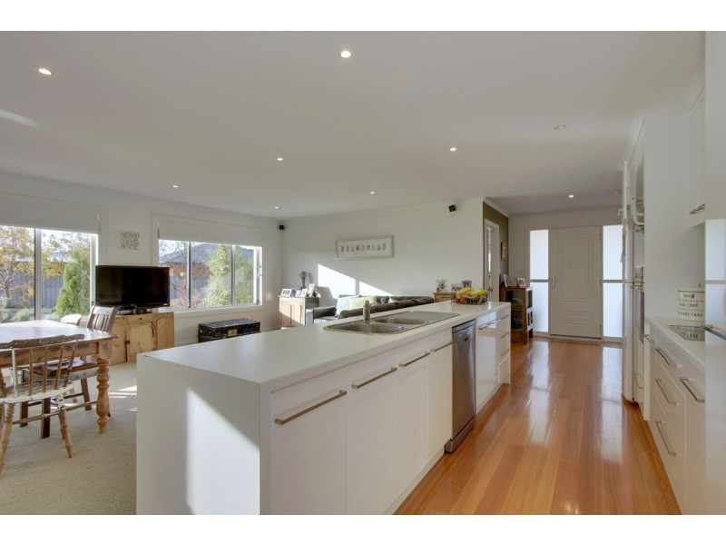20 Bonsai Place, Margate TAS 7054