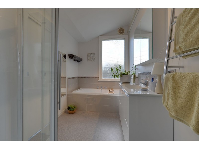 63 Balmoral Road, Kingston Beach TAS 7050