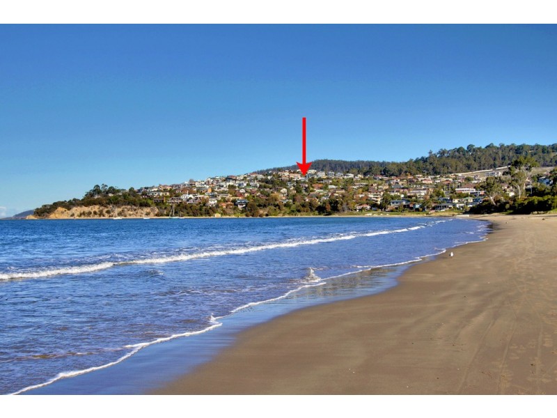 31 Tahune Crescent, Blackmans Bay TAS 7052