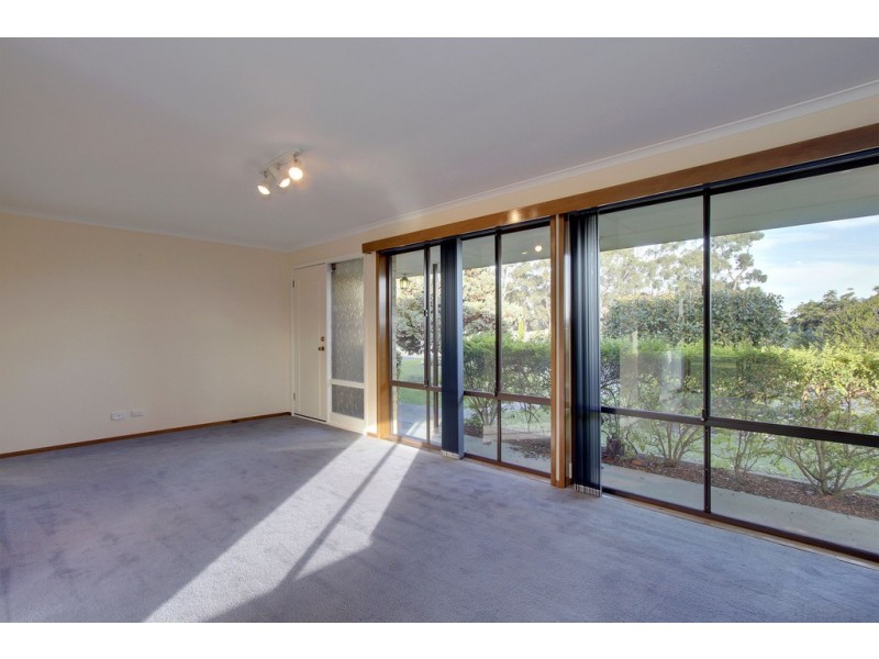 1 Ash Drive, Kingston TAS 7050