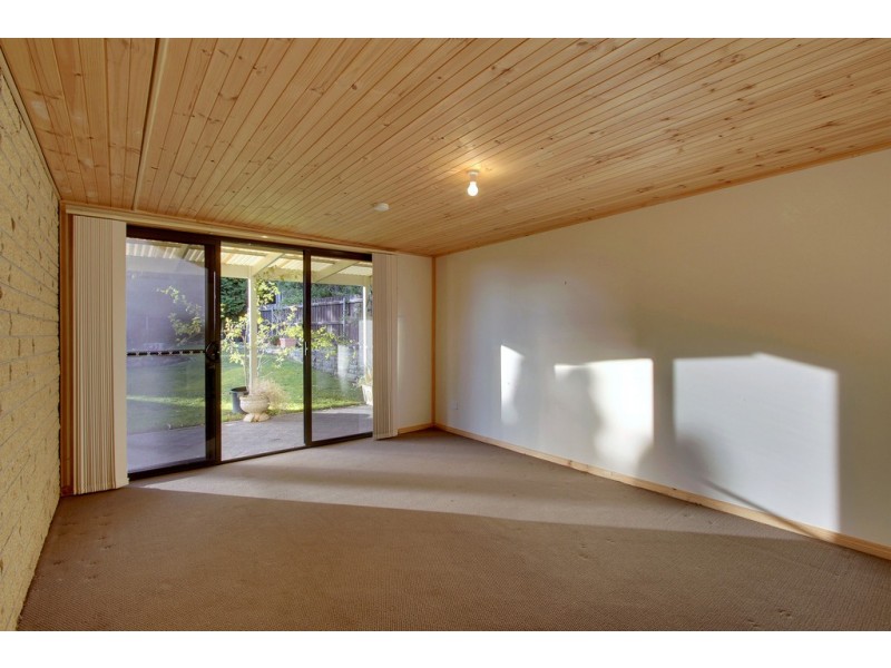 1 Ash Drive, Kingston TAS 7050