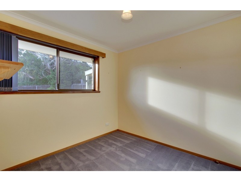 1 Ash Drive, Kingston TAS 7050