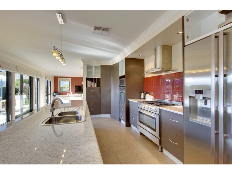 7 Bonsai Place, Margate TAS 7054