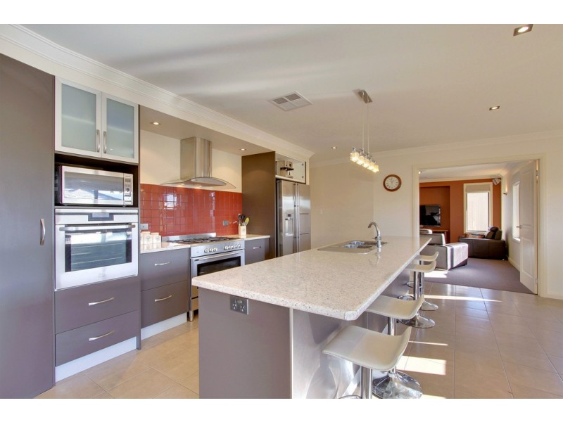 7 Bonsai Place, Margate TAS 7054