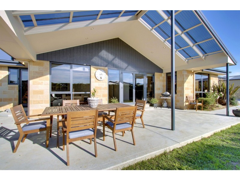 7 Bonsai Place, Margate TAS 7054