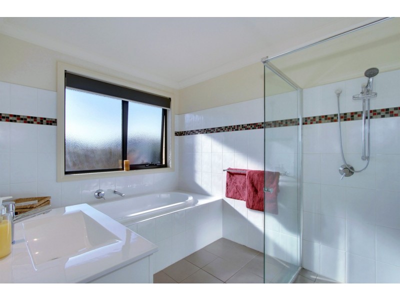 7 Bonsai Place, Margate TAS 7054