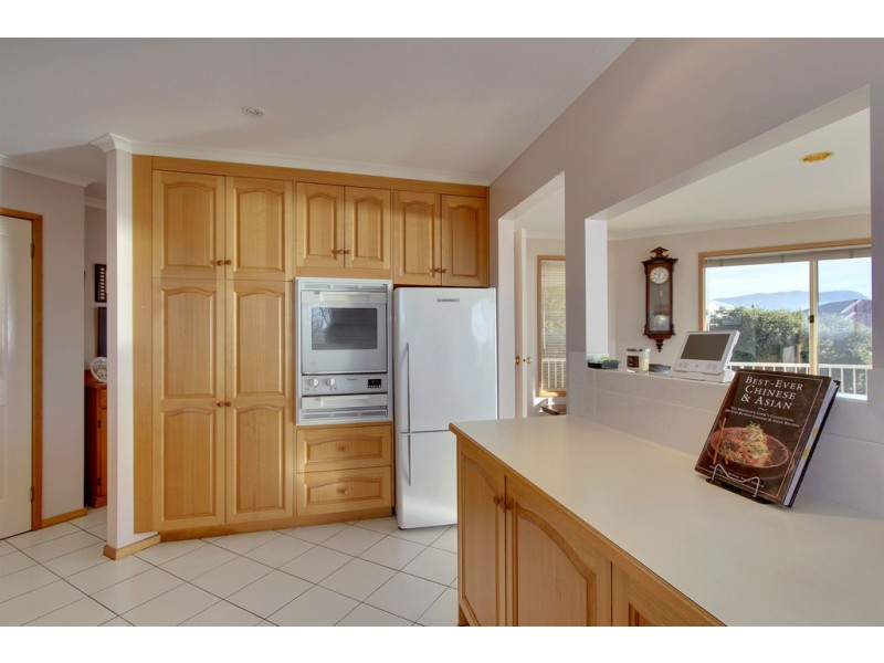 6 Jodie Court, Blackmans Bay TAS 7052