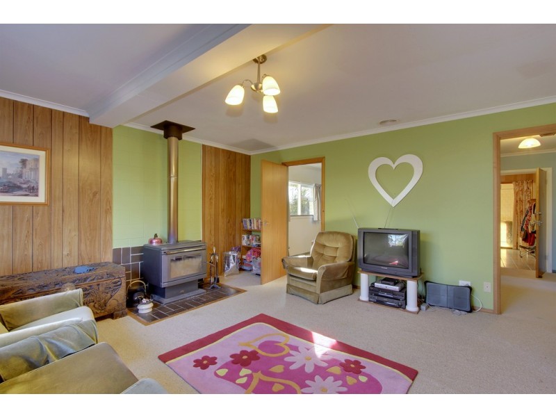 27 Talone Road, Blackmans Bay TAS 7052