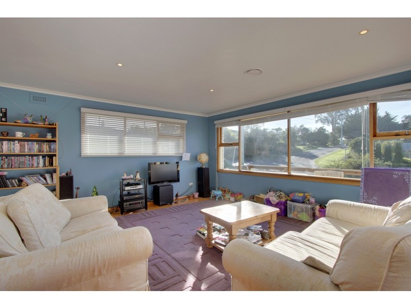 27 Talone Road, Blackmans Bay TAS 7052