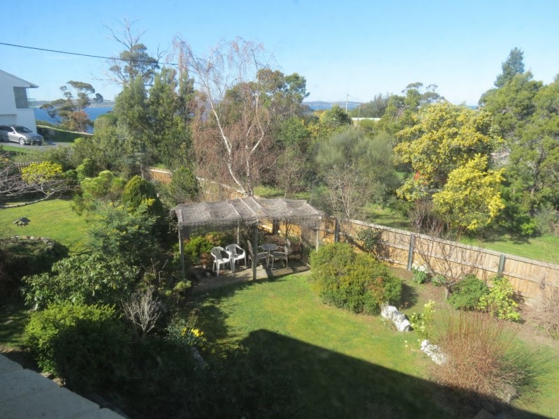 27 Talone Road, Blackmans Bay TAS 7052