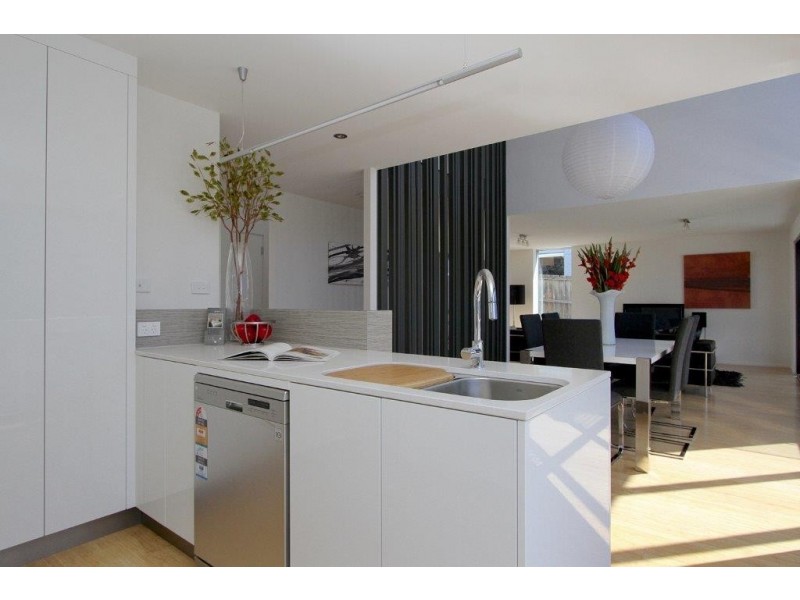 2/23 Powell Road, Blackmans Bay TAS 7052