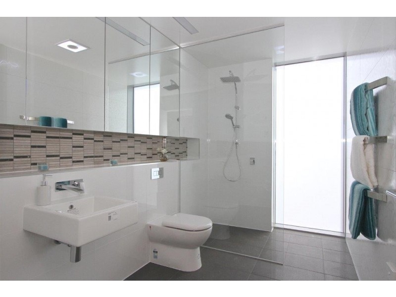 2/23 Powell Road, Blackmans Bay TAS 7052