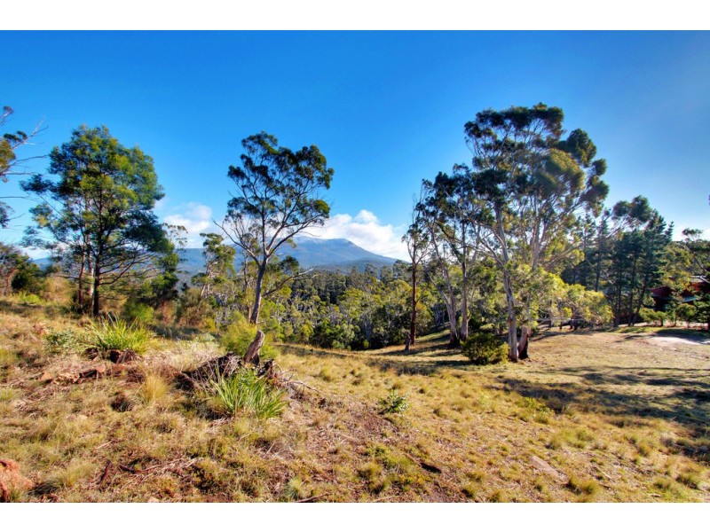 237 Albion Heights Drive, Kingston TAS 7050