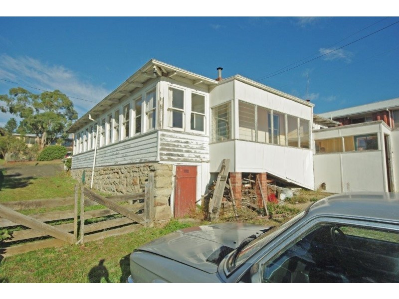 13 Garnett Street, Blackmans Bay TAS 7052