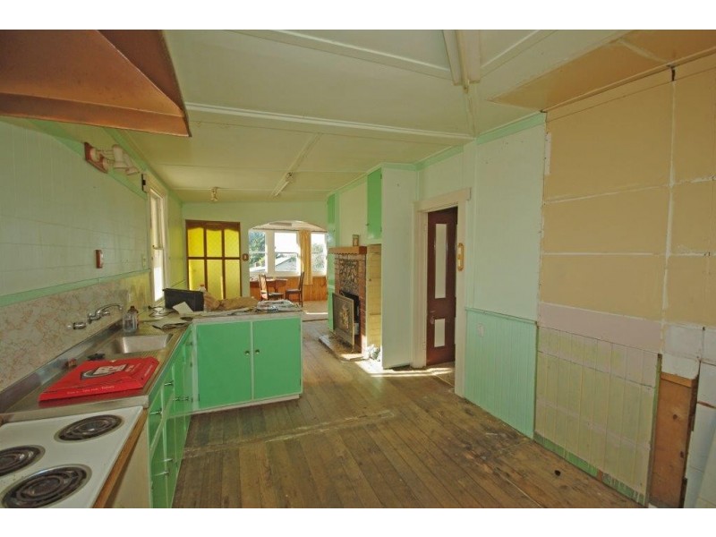 13 Garnett Street, Blackmans Bay TAS 7052