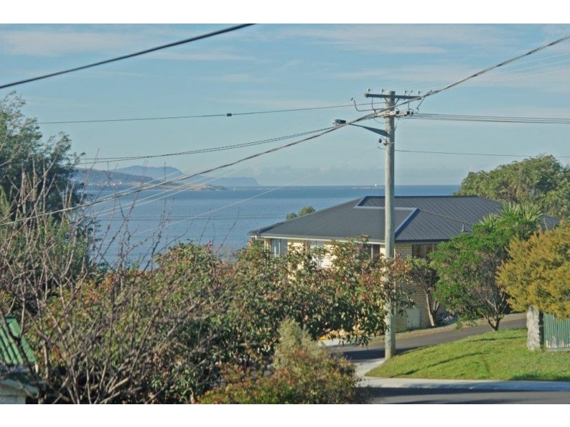 13 Garnett Street, Blackmans Bay TAS 7052