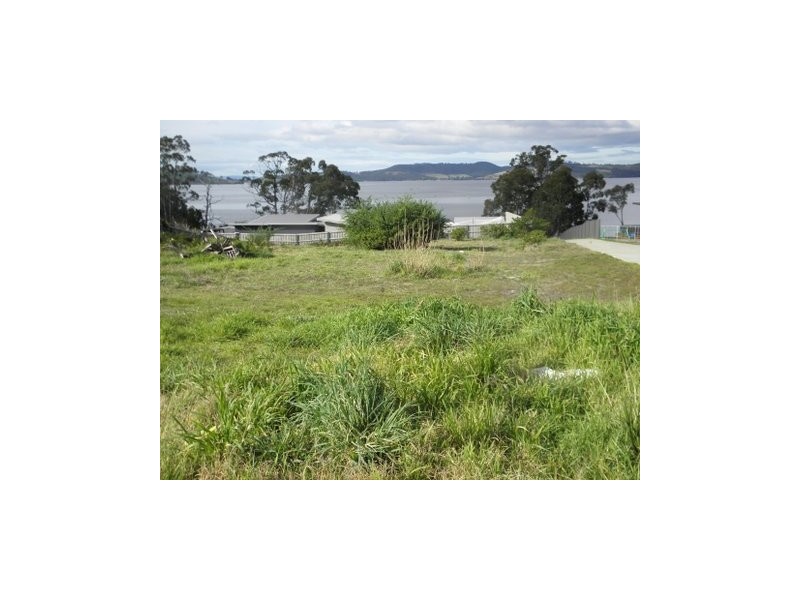 33 Staff Road, Electrona TAS 7054