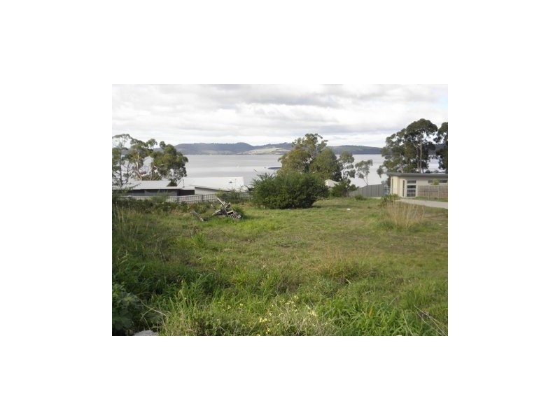 33 Staff Road, Electrona TAS 7054
