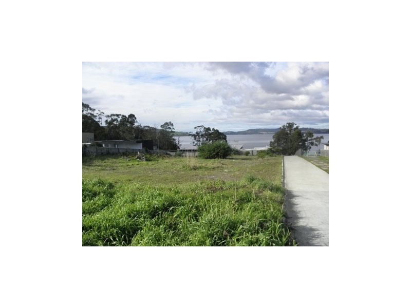 33 Staff Road, Electrona TAS 7054