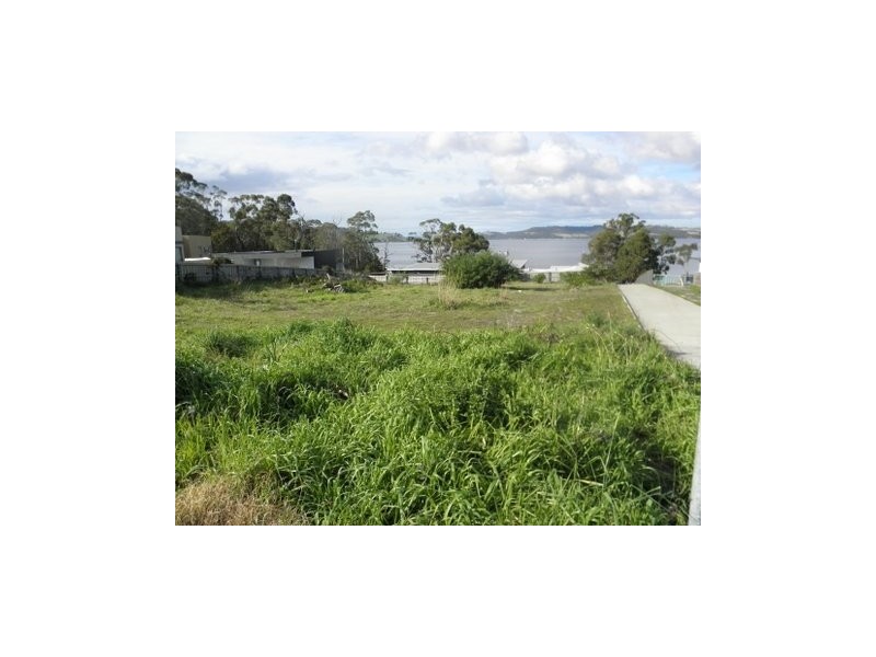 33 Staff Road, Electrona TAS 7054