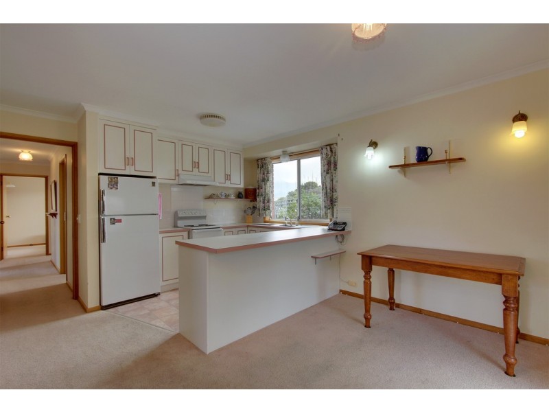 4/70 Redwood Road, Kingston TAS 7050