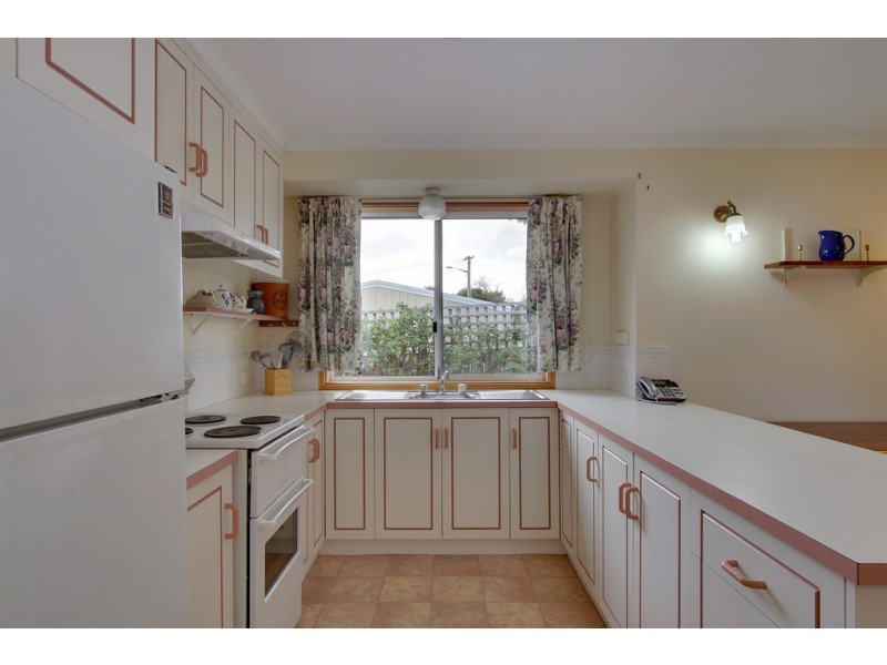 4/70 Redwood Road, Kingston TAS 7050