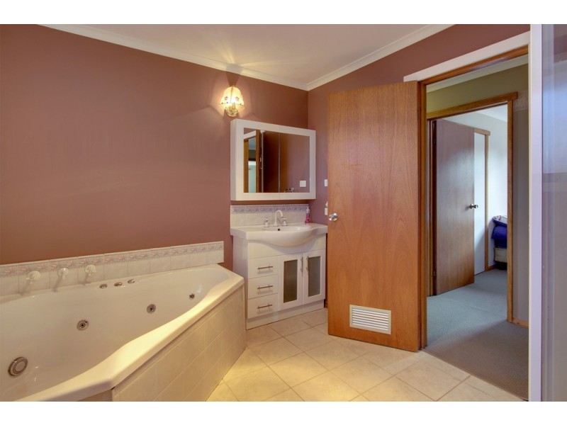 18 Campbell Street, Kingston TAS 7050