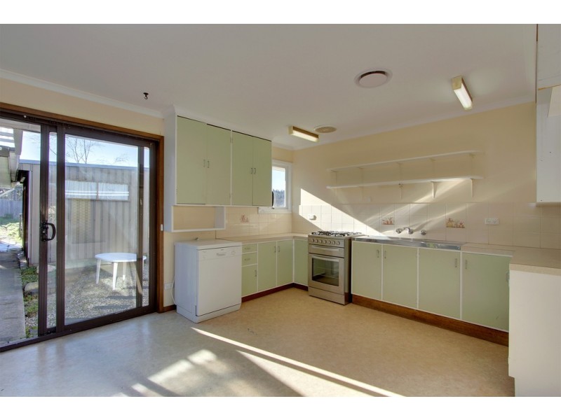 2 Nelson Avenue, Kingston TAS 7050