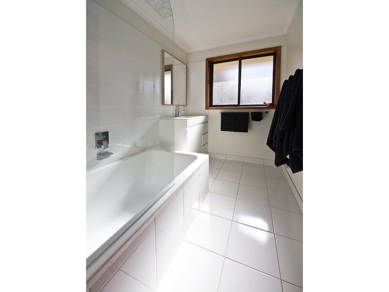 8 Wakeford Avenue, Kingston TAS 7050