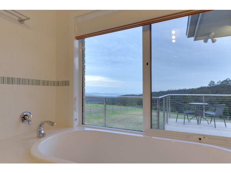 386 Saddle Road, Kettering TAS 7155