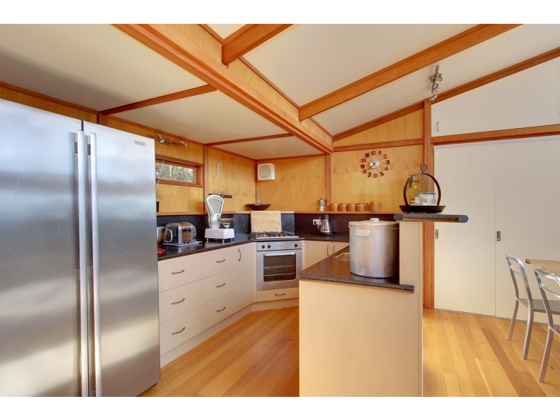 20 Menuganna Road, Fern Tree TAS 7054