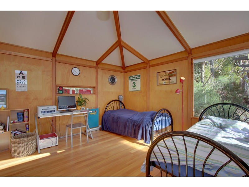 20 Menuganna Road, Fern Tree TAS 7054