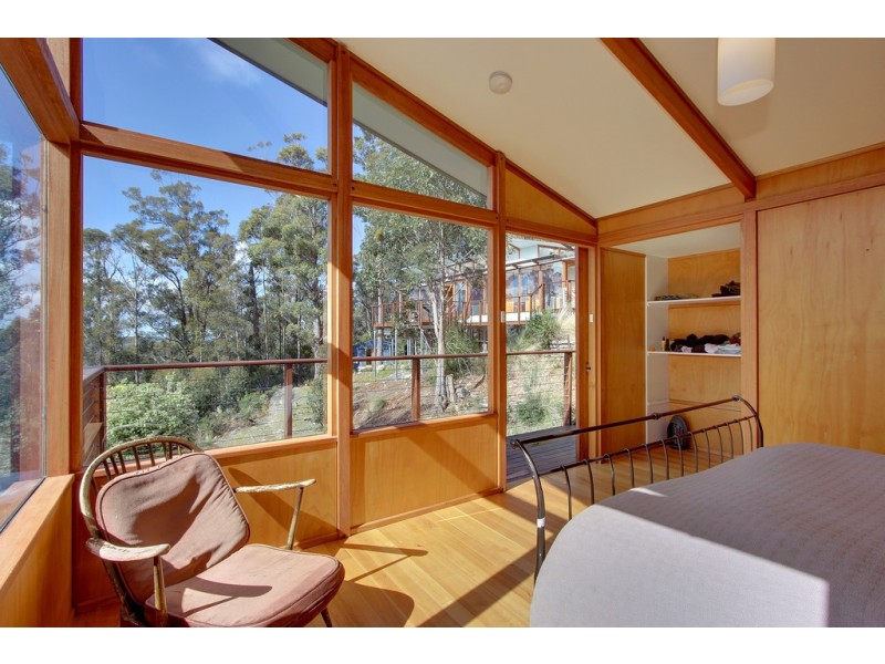 20 Menuganna Road, Fern Tree TAS 7054