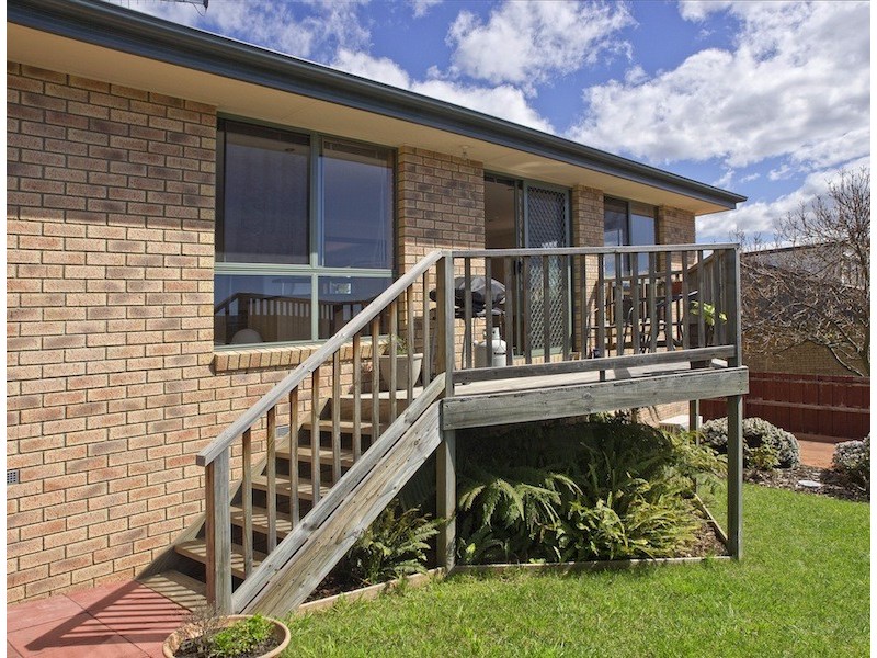 2/32 Hutchins Street, Kingston TAS 7050