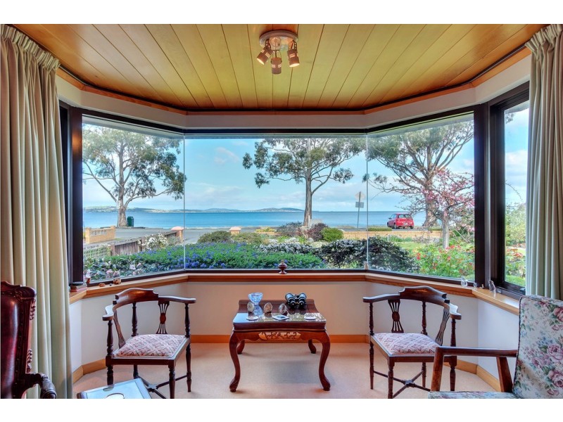 15 Osborne Esplanade, Kingston Beach TAS 7050