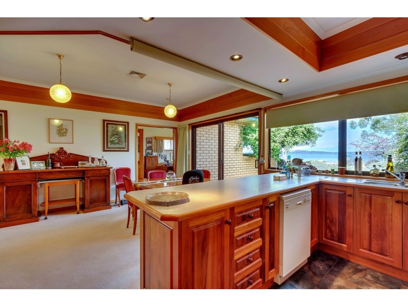 15 Osborne Esplanade, Kingston Beach TAS 7050