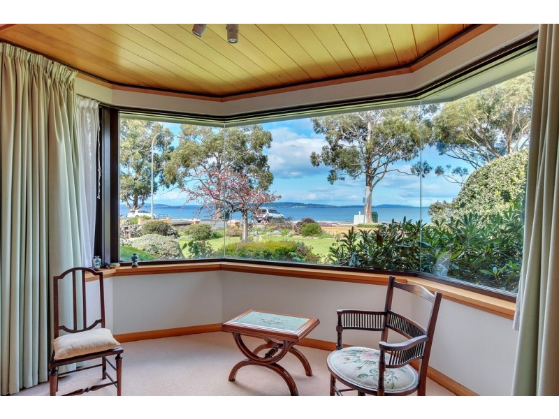 15 Osborne Esplanade, Kingston Beach TAS 7050