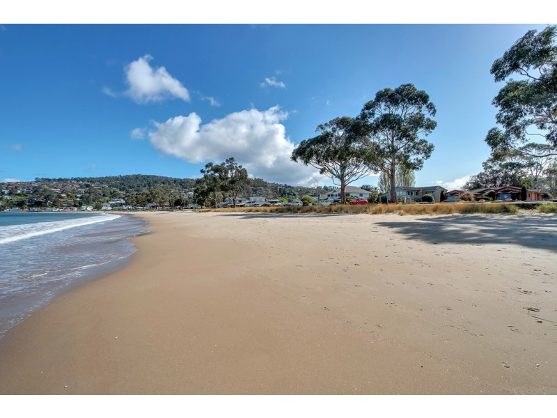 15 Osborne Esplanade, Kingston Beach TAS 7050