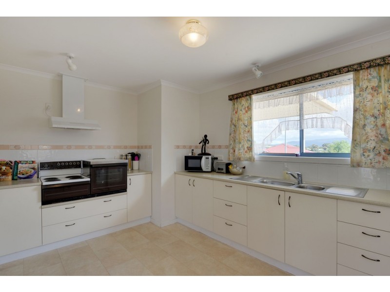 18 Kingfisher Street, Kingston TAS 7050